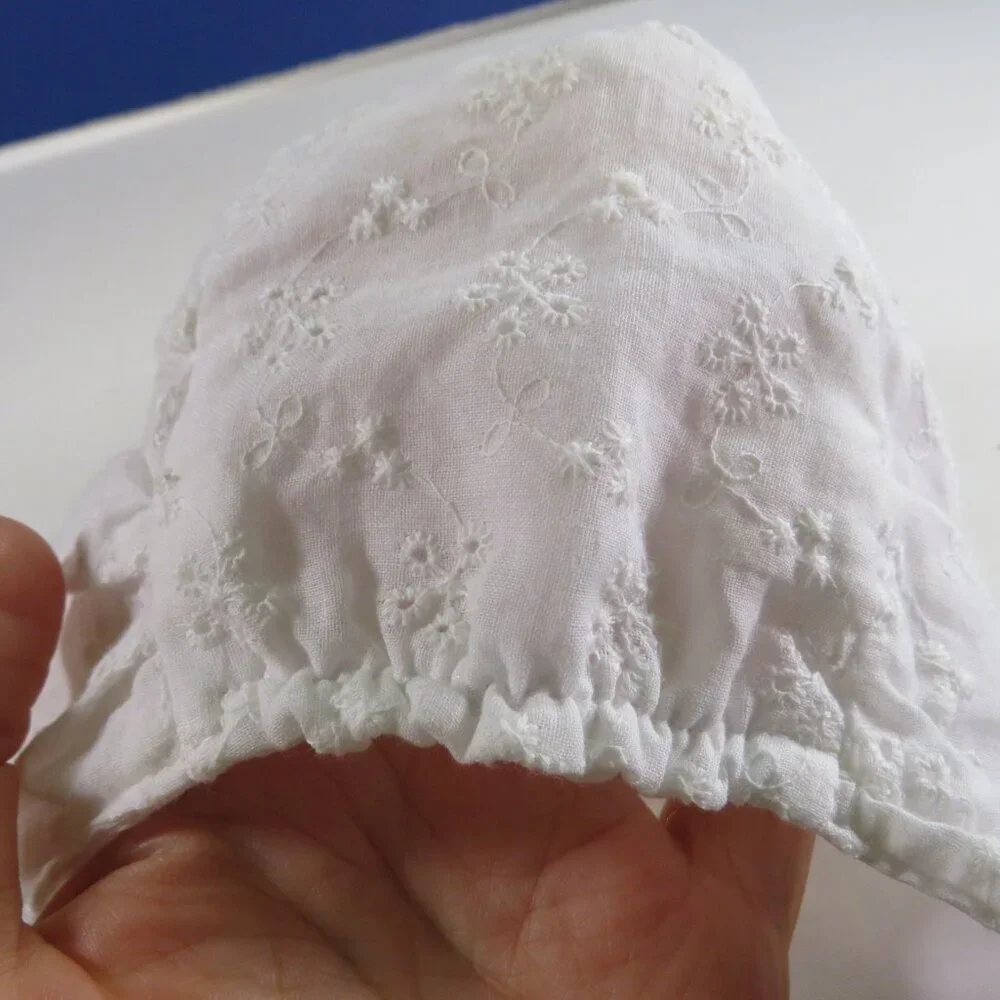 N/A white eyelet